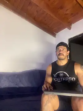 Snapshot of AndresSmith__ chatting on February 28, 8:26 am AndresSmith online show from February 28, 8:26 am