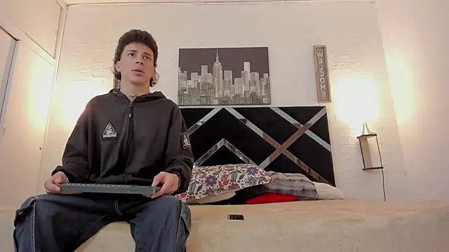 nakedfoam1 online show from November 19, 4:56 am