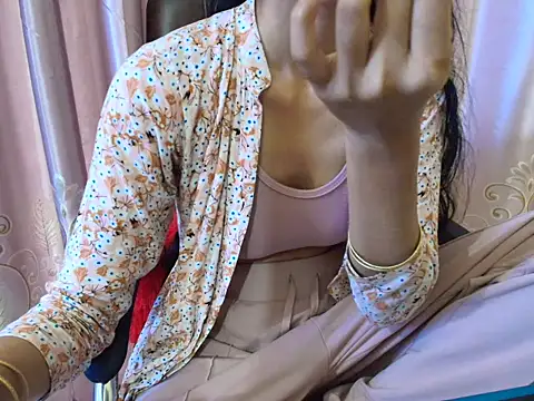 Snapshot of Srabontii chatting on October 19, 6:47 am Srabontii online show from October 19, 6:47 am