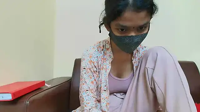 Snapshot of Srabontii chatting on November 5, 6:35 am Srabontii online show from November 5, 6:35 am