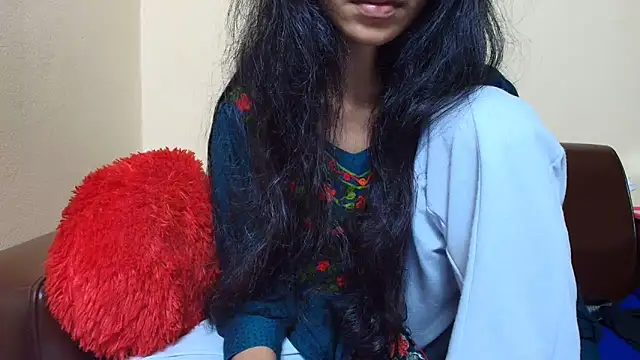 Snapshot of Srabontii chatting on November 14, 10:07 pm Srabontii online show from November 14, 10:07 pm