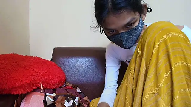 Snapshot of Srabontii chatting on November 20, 9:31 am Srabontii online show from November 20, 9:31 am