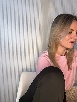 Snapshot of Milla__one chatting on February 17, 2:57 pm Milla one online show from February 17, 2:57 pm