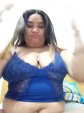 ambarlennoix online show from December 5, 6:10 am