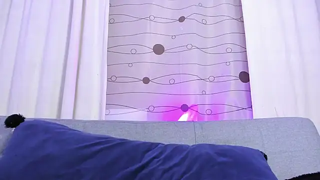 Snapshot of LukaCastillo chatting on March 6, 4:08 am LukaCastillo online show from March 6, 4:08 am