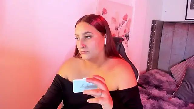 Alaia Cute online show from October 22, 3:18 am