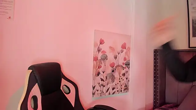 Alaia Cute online show from November 4, 3:05 am