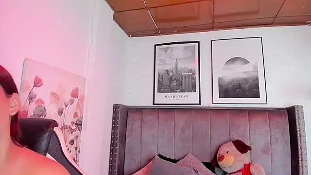 Alaia Cute online show from November 20, 3:50 am