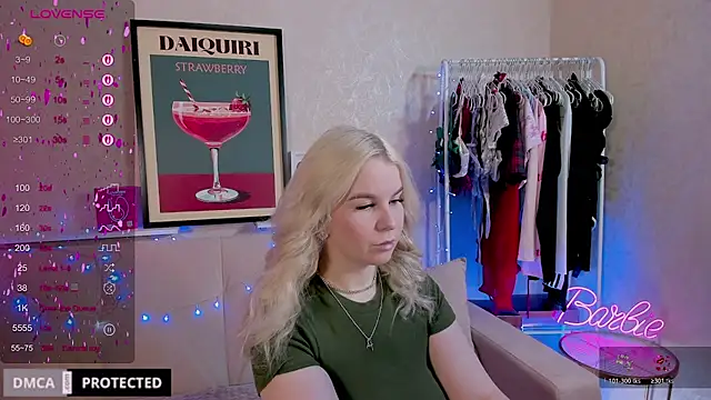 Snapshot of Tasty_booty chatting on November 26, 1:06 am Tasty booty online show from November 26, 1:06 am