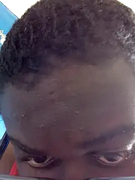 Snapshot of Jeanlaurent972 chatting on December 20, 2:57 pm Jeanlaurent972 online show from December 20, 2:57 pm