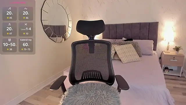 CyntiaAdams online show from November 6, 7:48 pm