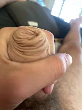 Julian 23312 online show from March 26, 7:08 pm