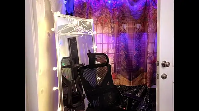 cunty tranny lydia online show from October 28, 4:38 am