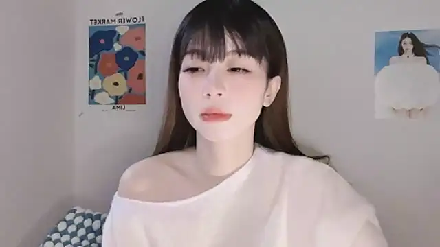 -Hottie online show from January 6, 4:00 pm