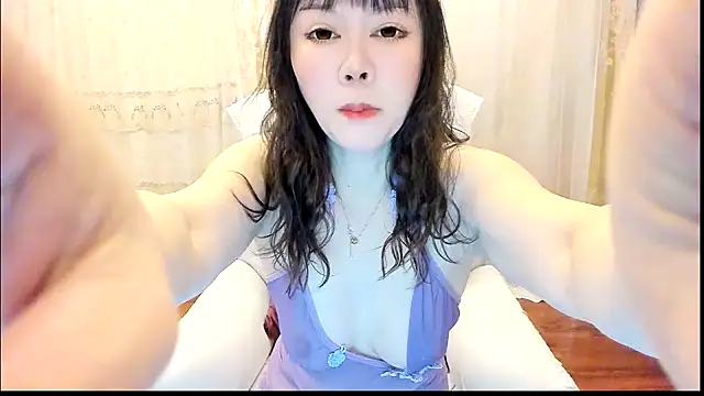 Snapshot of Pennyee chatting on February 3, 12:31 am Pennyee online show from February 3, 12:31 am