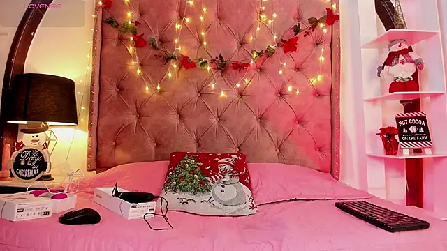 LadyAvalon online show from December 19, 8:02 pm