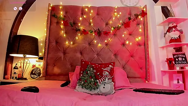 LadyAvalon online show from December 19, 11:03 pm
