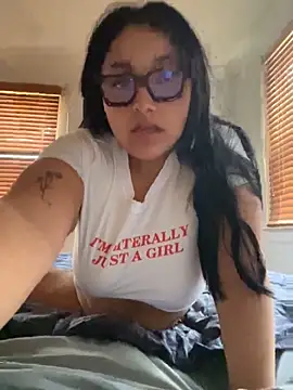 girlygirl1313 online show from March 1, 1:18 pm