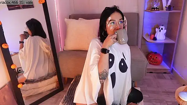 Snapshot of ValeriaCox chatting on October 29, 1:35 pm ValeriaCox online show from October 29, 1:35 pm