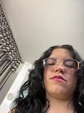 Snapshot of angela_cortes_ chatting on March 6, 3:13 am angela cortes online show from March 6, 3:13 am