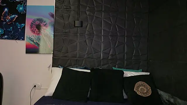 graceymilf666 online show from October 29, 11:56 am