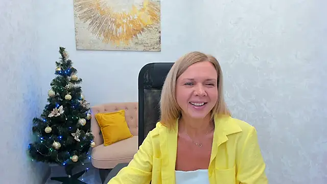 AgathaKlouin online show from December 14, 6:13 am