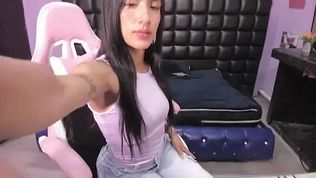 Avi Thomsonn online show from November 6, 7:59 pm