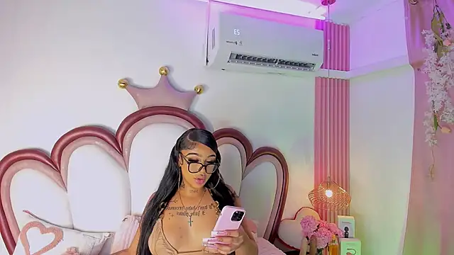 Mia Jansen online show from June 23, 2:04 pm
