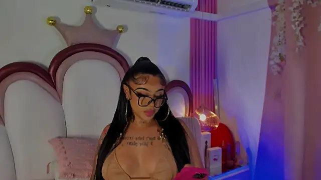 Mia Jansen online show from July 28, 2:05 pm