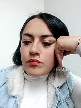 Lesly 10- online show from December 27, 9:32 pm