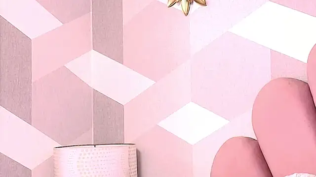 Snapshot of KylieMonnett chatting on January 5, 7:50 pm KylieMonnett online show from January 5, 7:50 pm