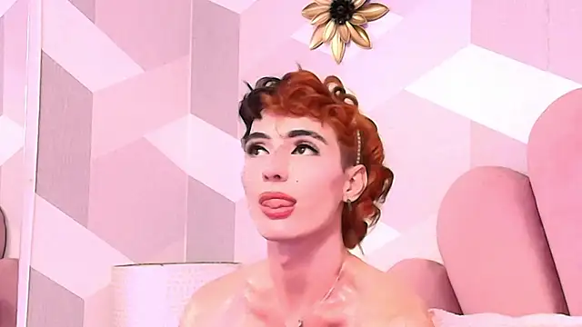 Snapshot of KylieMonnett chatting on January 18, 8:01 pm KylieMonnett online show from January 18, 8:01 pm