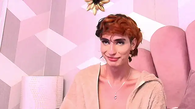 Snapshot of KylieMonnett chatting on February 6, 9:12 am KylieMonnett online show from February 6, 9:12 am