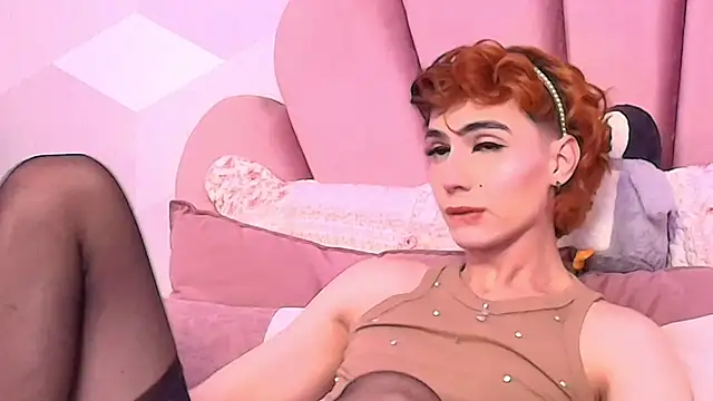 Snapshot of KylieMonnett chatting on February 10, 11:53 pm KylieMonnett online show from February 10, 11:53 pm