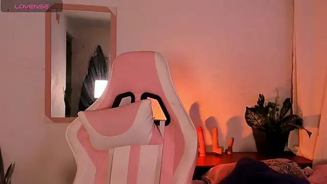 adriannyp 1 online show from October 31, 2:45 am