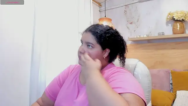 Snapshot of Miley_Collins chatting on October 30, 8:31 pm Miley Collins online show from October 30, 8:31 pm