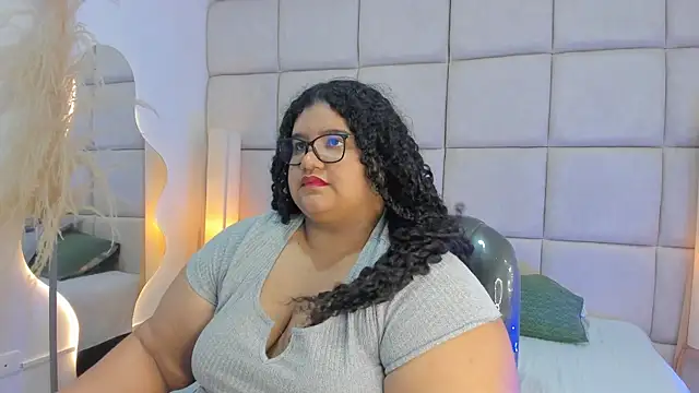 Snapshot of Miley_Collins chatting on November 15, 7:54 pm Miley Collins online show from November 15, 7:54 pm