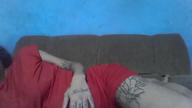 Snapshot of thasmyni chatting on April 11, 7:24 am thasmyni online show from April 11, 7:24 am