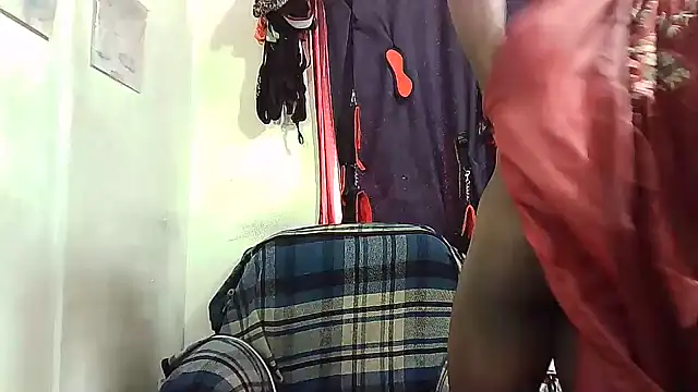 yezz3011 online show from December 16, 4:45 pm