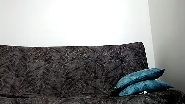 Snapshot of Exotic_tatto27121 chatting on December 5, 7:28 pm Exotic tatto27121 online show from December 5, 7:28 pm