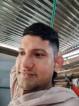 Valentinacuc online show from December 21, 1:40 pm