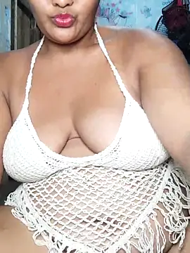 Sweetchuby1995 online show from May 14, 3:41 pm