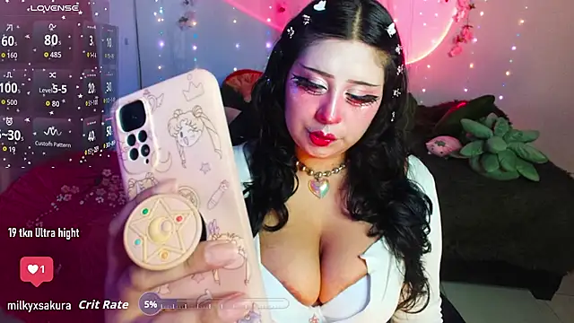 Snapshot of MilkyXSakura chatting on November 19, 4:34 am MilkyXSakura online show from November 19, 4:34 am