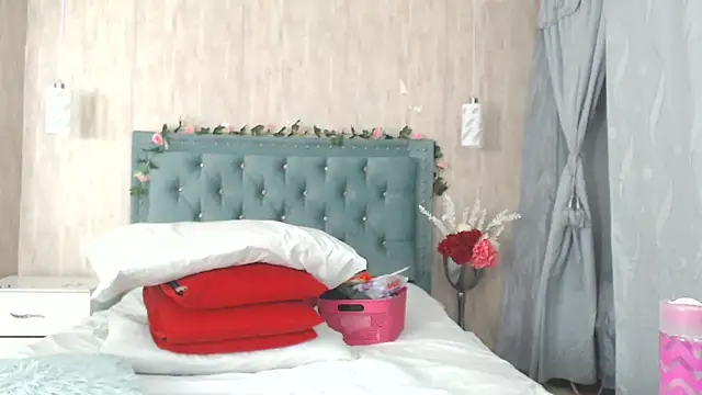 Alexa roussee online show from February 1, 11:16 pm
