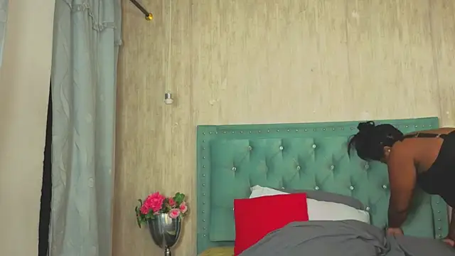 Alexa roussee online show from October 15, 1:00 pm