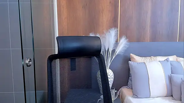 AishaPeyton online show from December 17, 9:07 am