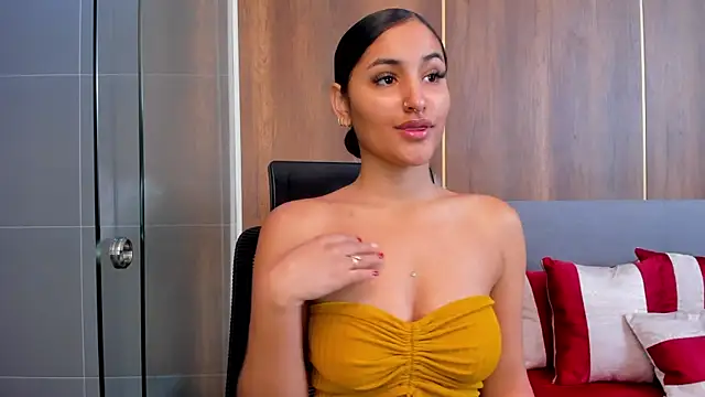 AishaPeyton online show from December 26, 11:46 pm