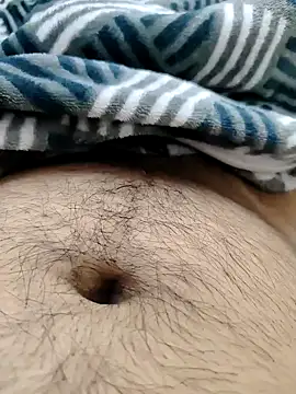 Snapshot of AndrewG_8551 chatting on December 11, 10:36 am AndrewG 8551 online show from December 11, 10:36 am