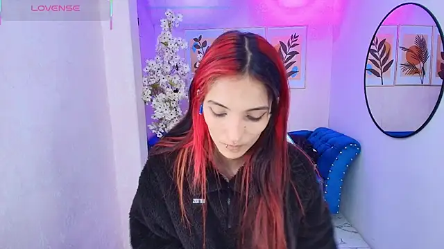 Dafne huges online show from October 18, 7:25 pm