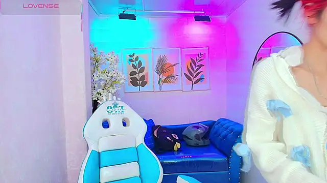 Dafne huges online show from November 4, 7:13 pm